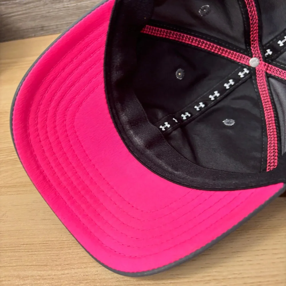 Under Armour Hat‎ Cap Strap Back Womens Gray Pink Run Running Athletic Gym